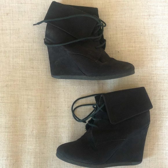 Fall/Winter Wedge Ankle Booties - Picture 1 of 3